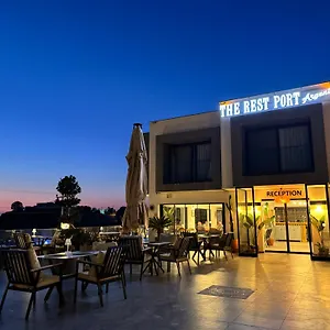 The Rest Port Argento Hotel